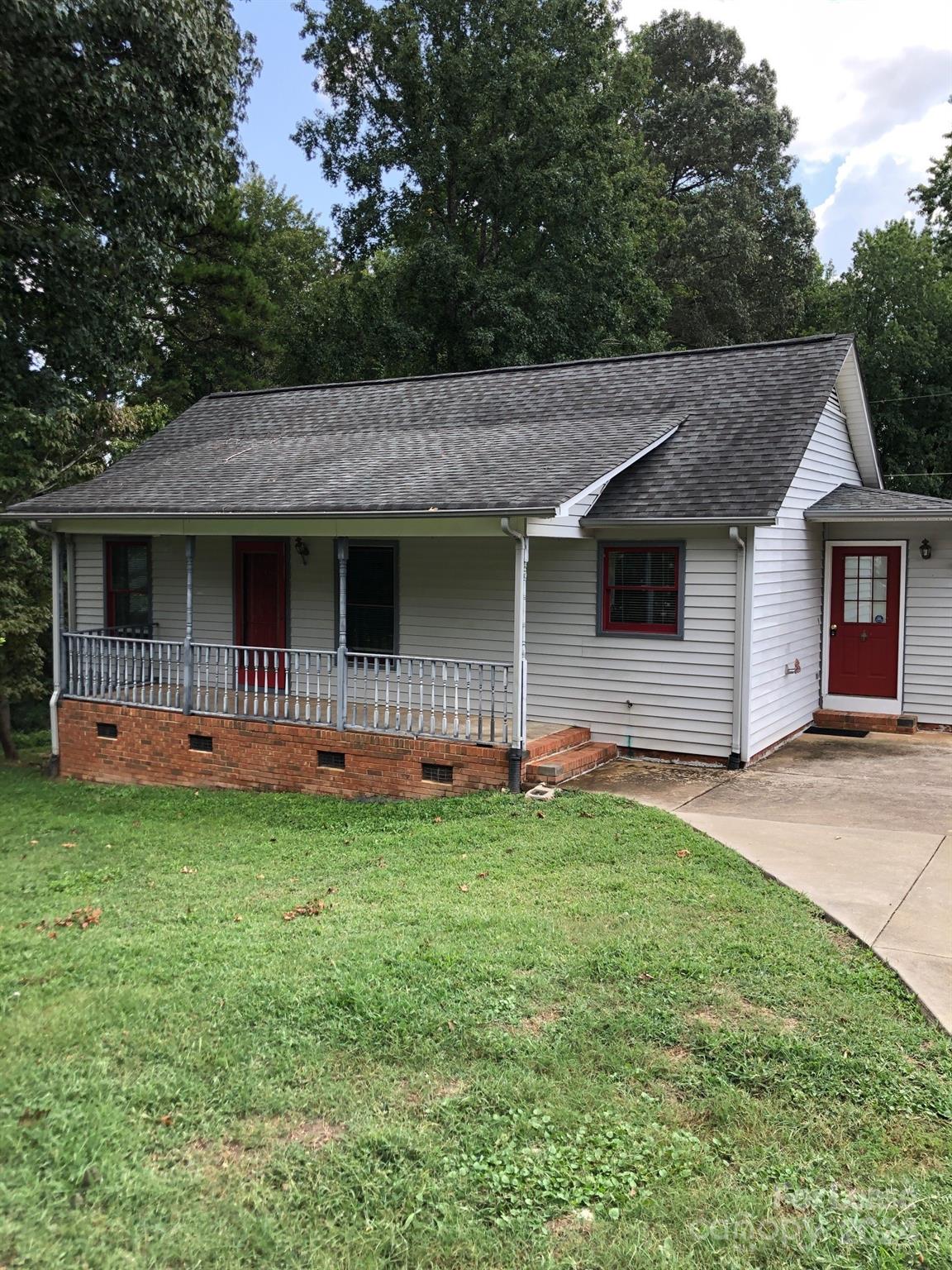 Ragin Estates - Residential Lease