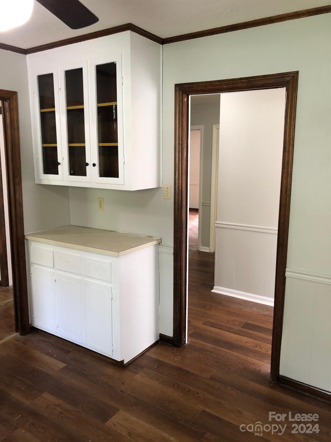 Ragin Estates - Residential Lease