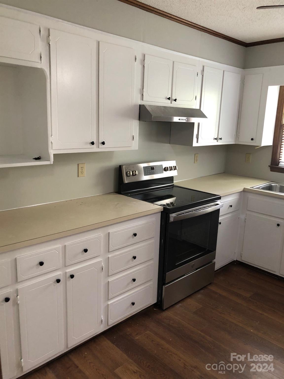 Ragin Estates - Residential Lease