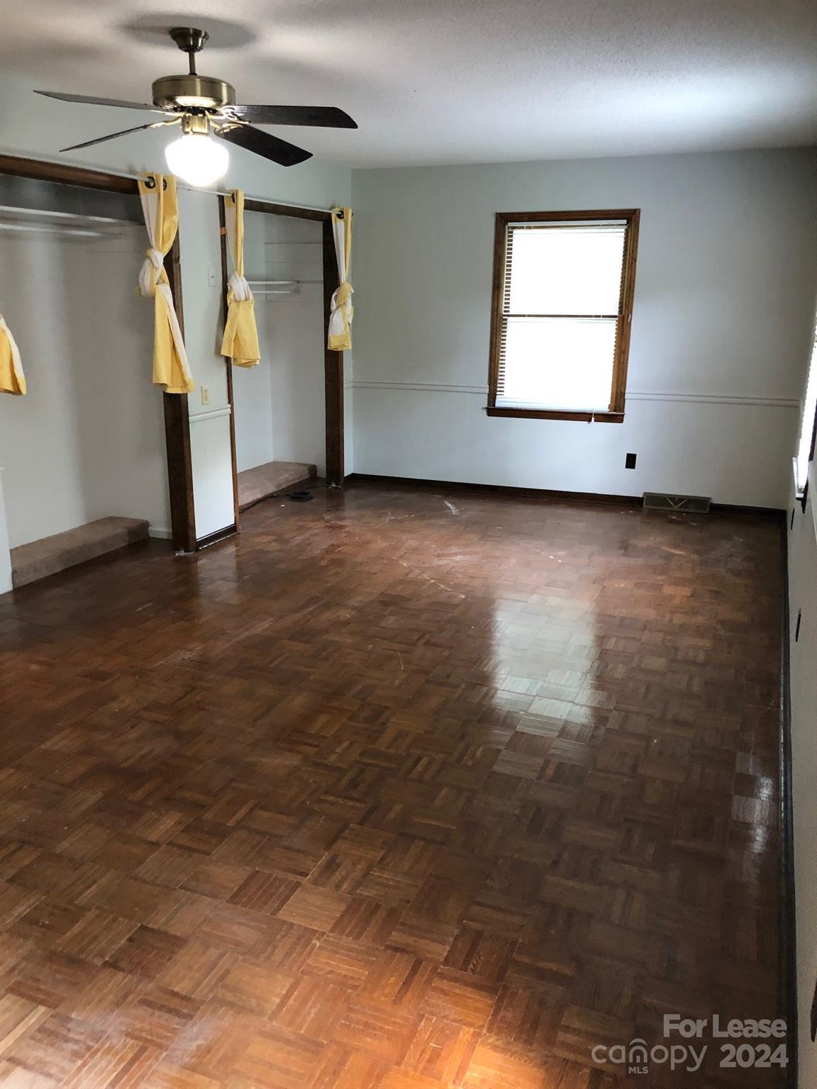 Ragin Estates - Residential Lease