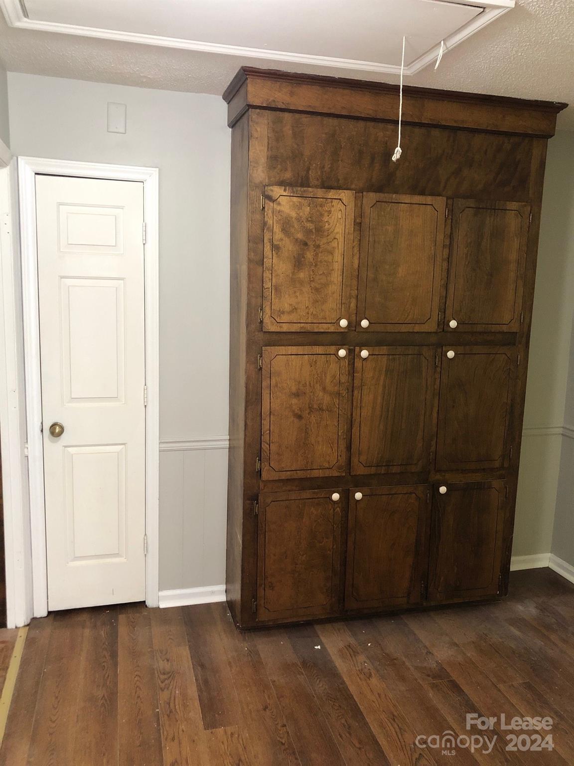 Ragin Estates - Residential Lease