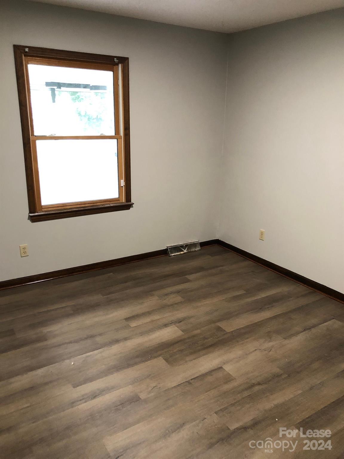 Ragin Estates - Residential Lease