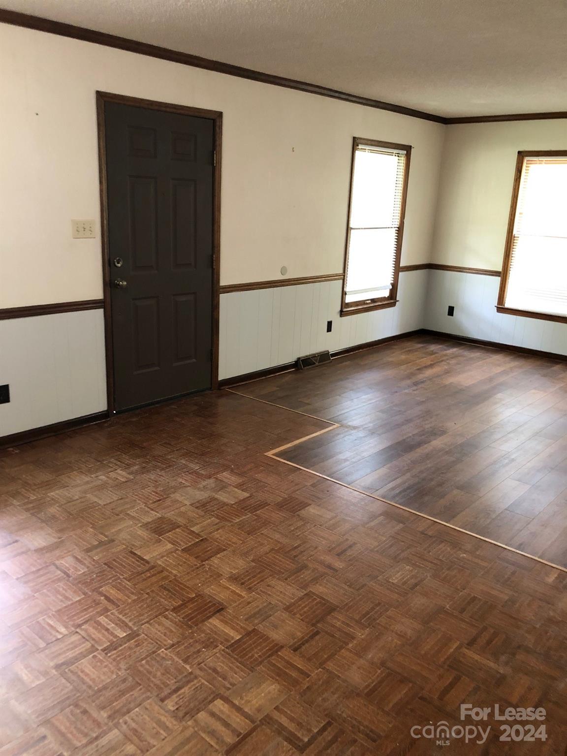 Ragin Estates - Residential Lease