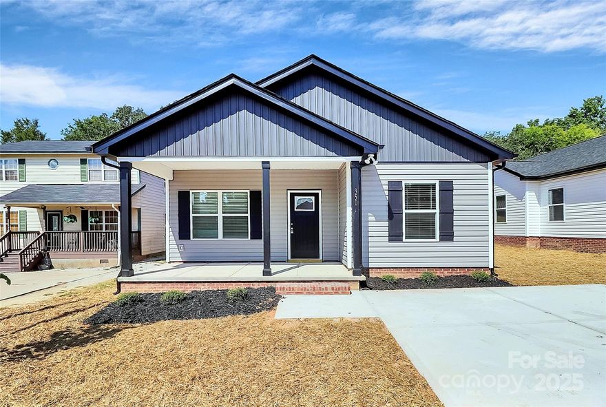 COMPLETED New Construction by Victory Builders! The Oakwood is a wonderful OPEN Floorplan home! Walk-up to your covered front porch, a perfect place to start your day! Walk into Designer LVP Flooring throughout this home. Great Room is large & features a ceiling fan! The Dining Area is big enough for a table for 6 people! Kitchen is AWESOME w/ 42"White Cabinets, Granite Counter-tops, NEW SS Appliances & Kitchen Island w/ Bar Seating! 2 Guest suites are a great size. Guest bath features a single Granite Vanity w/ a Tub/Shower combo. Primary bedroom is large & features ceiling fan w/ walk in closet. Primary Bath has a double vanity w/ walk-in Fiberglas shower. This home also has a rear porch entry into the Mud Room where the Laundry is. This entire home has 9 foot ceilings too! The Backyard will feature a 6 Foot Privacy Fence! 
This home has LOTS to offer, come see it today!