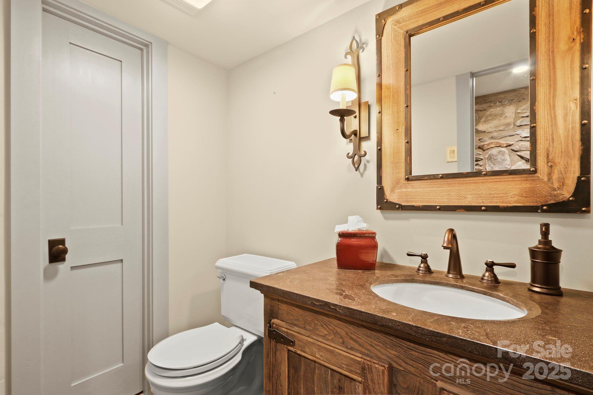 Blowing Rock, North Carolina 28605, United States, 4 Bedrooms Bedrooms, ,5 BathroomsBathrooms,Residential,Active,138826