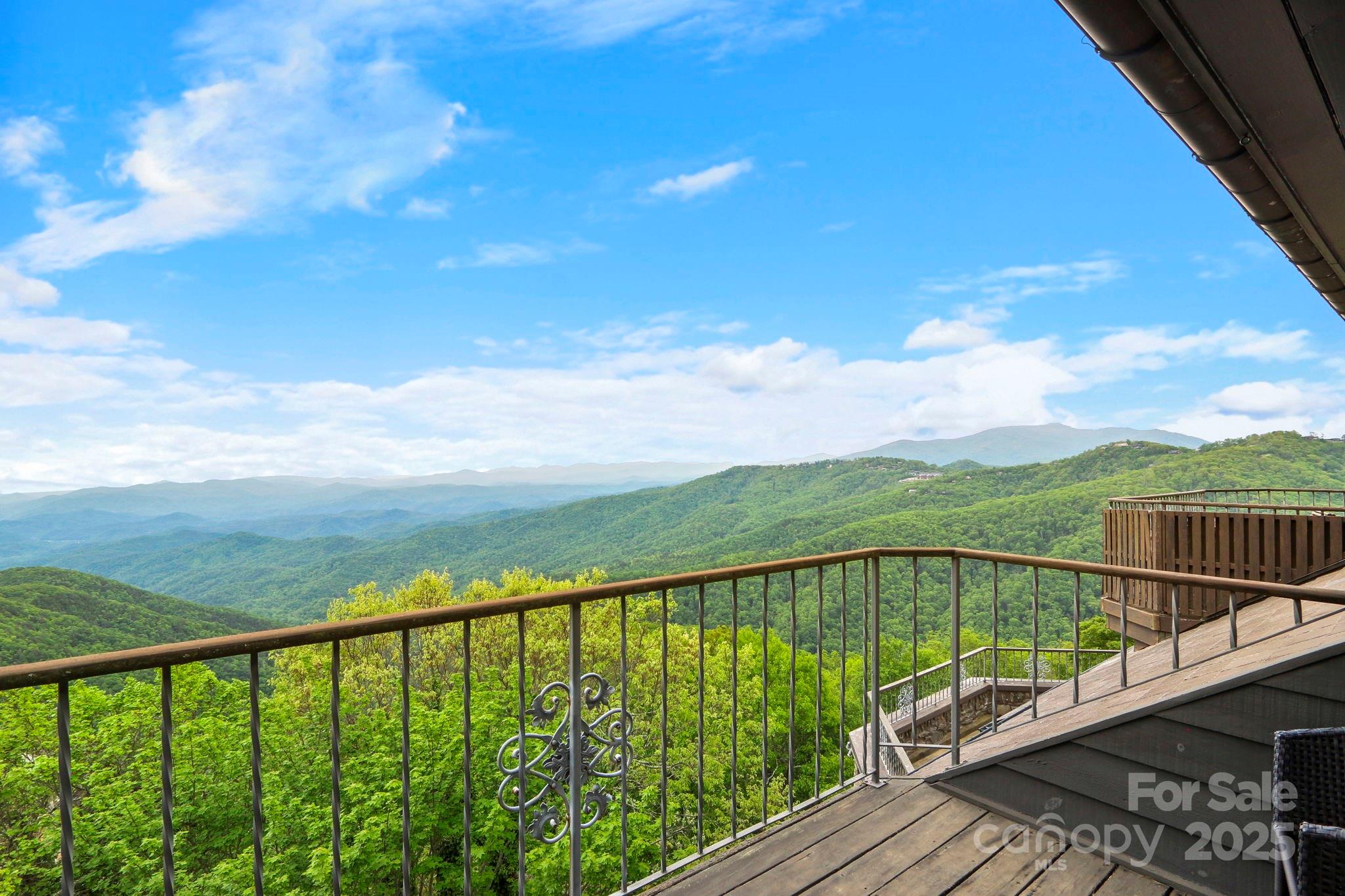 Blowing Rock, North Carolina 28605, United States, 4 Bedrooms Bedrooms, ,5 BathroomsBathrooms,Residential,Active,138826
