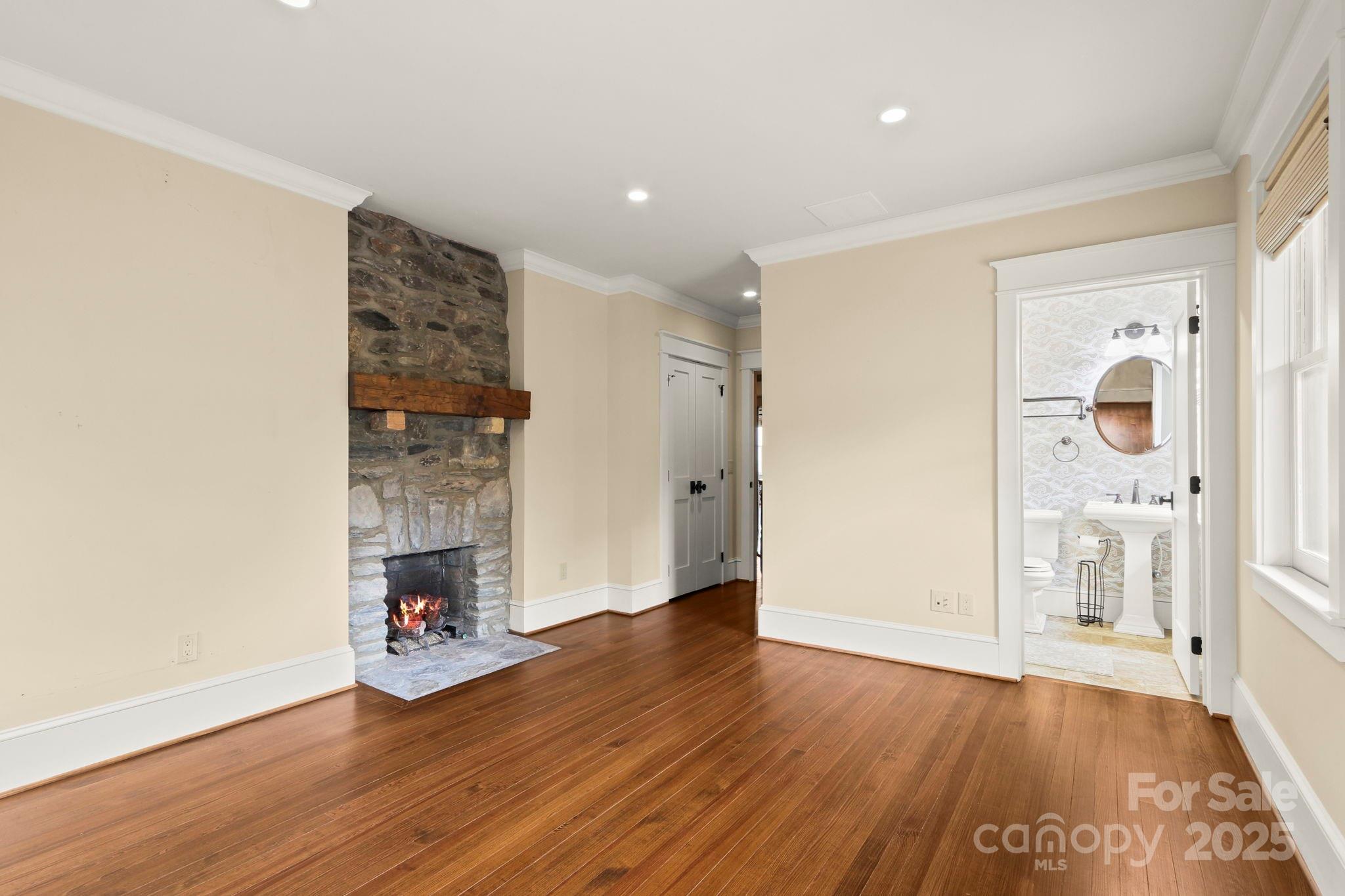 Blowing Rock, North Carolina 28605, United States, 4 Bedrooms Bedrooms, ,5 BathroomsBathrooms,Residential,Active,138826