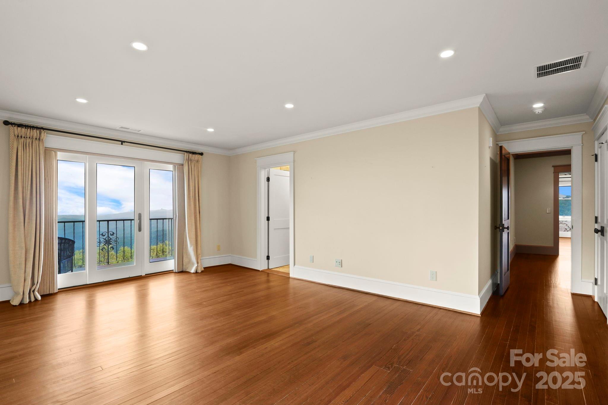 Blowing Rock, North Carolina 28605, United States, 4 Bedrooms Bedrooms, ,5 BathroomsBathrooms,Residential,Active,138826