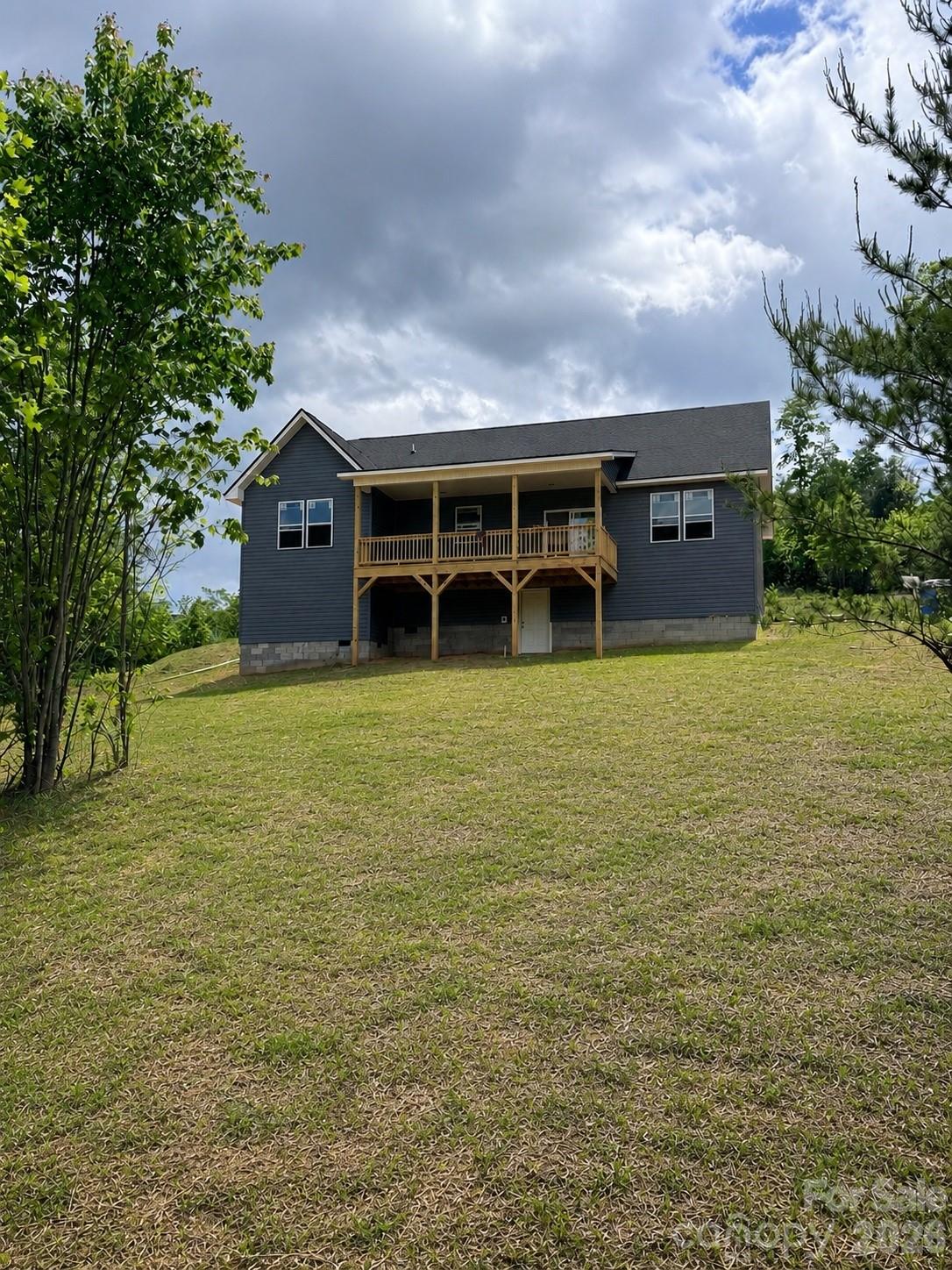 105 S Vineyard Village Drive