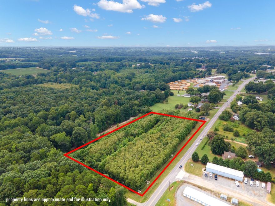 Discover a rare opportunity to own 4.43 acres of prime commercial land zoned General Business (G-B), perfectly positioned for a wide range of commercial uses including retail, office, service-based enterprises, and development. This high-visibility property offers over 500 feet of road frontage, ensuring maximum exposure for your business and signage, and is easily accessible with entrances from three sides—an ideal layout for customer convenience, deliveries, and traffic flow.
Located in a growing commercial corridor, the property benefits from county water availability.