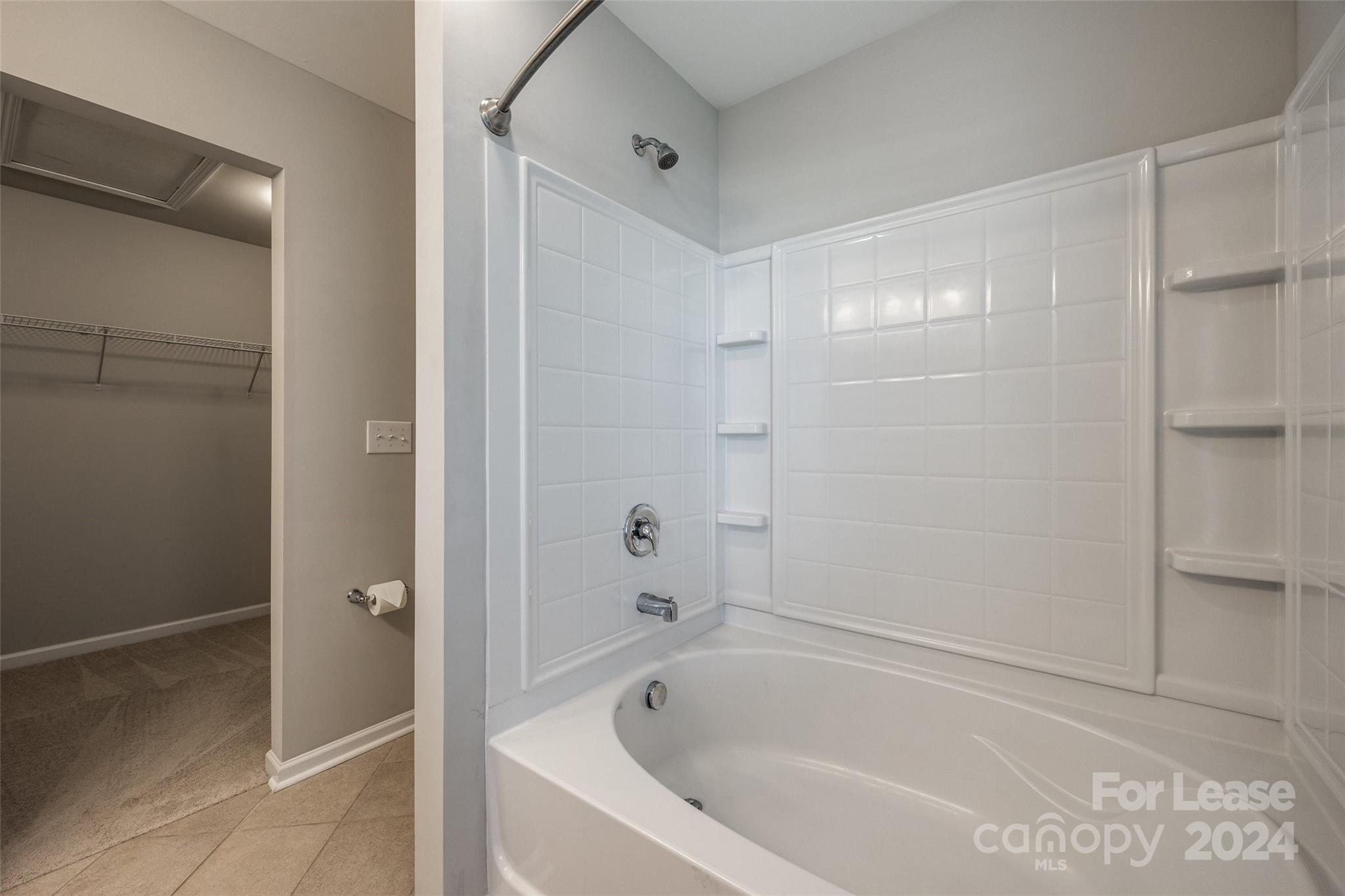 oaks at clover - Residential Lease