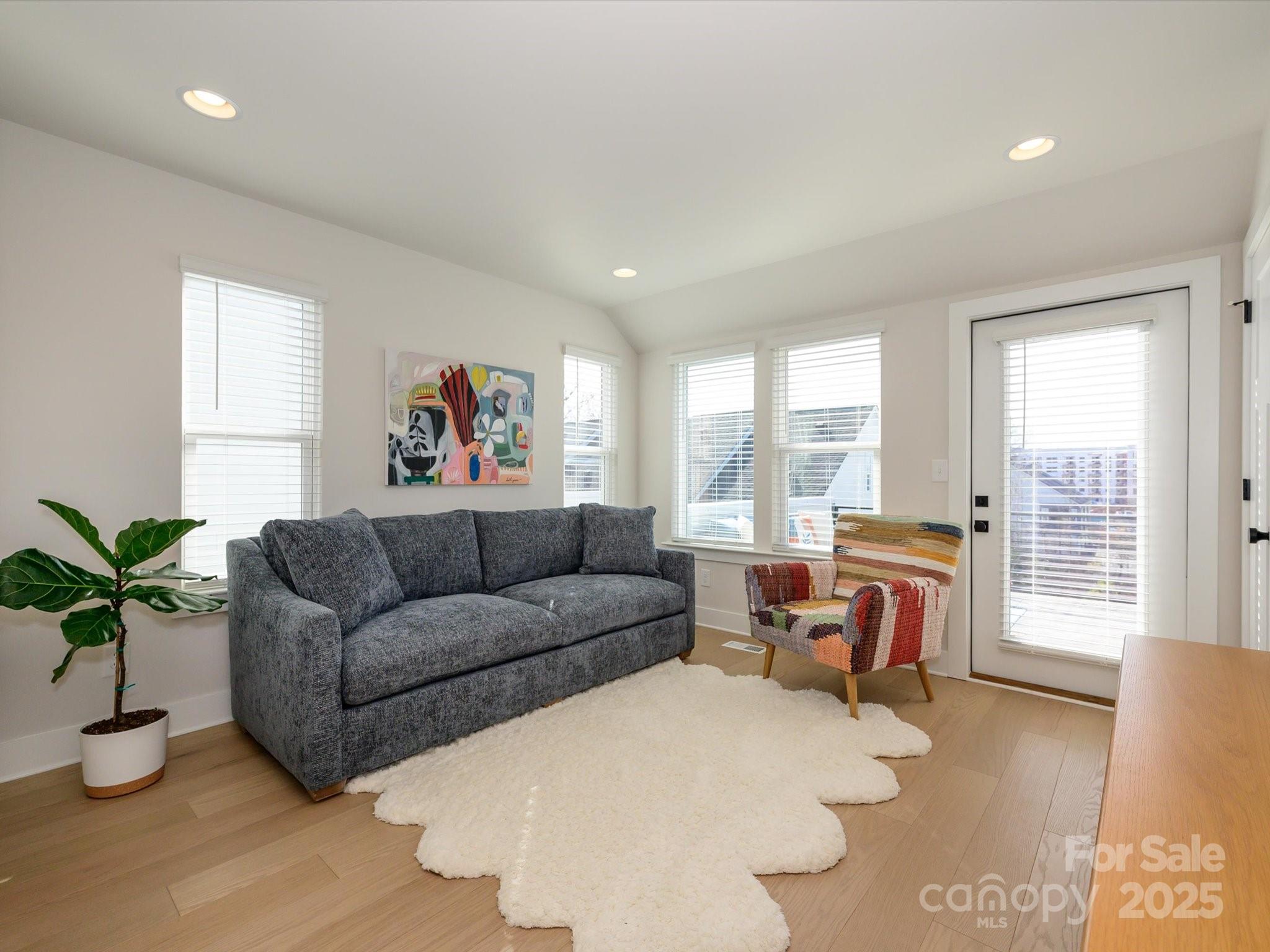 LOSO Terraces - Residential