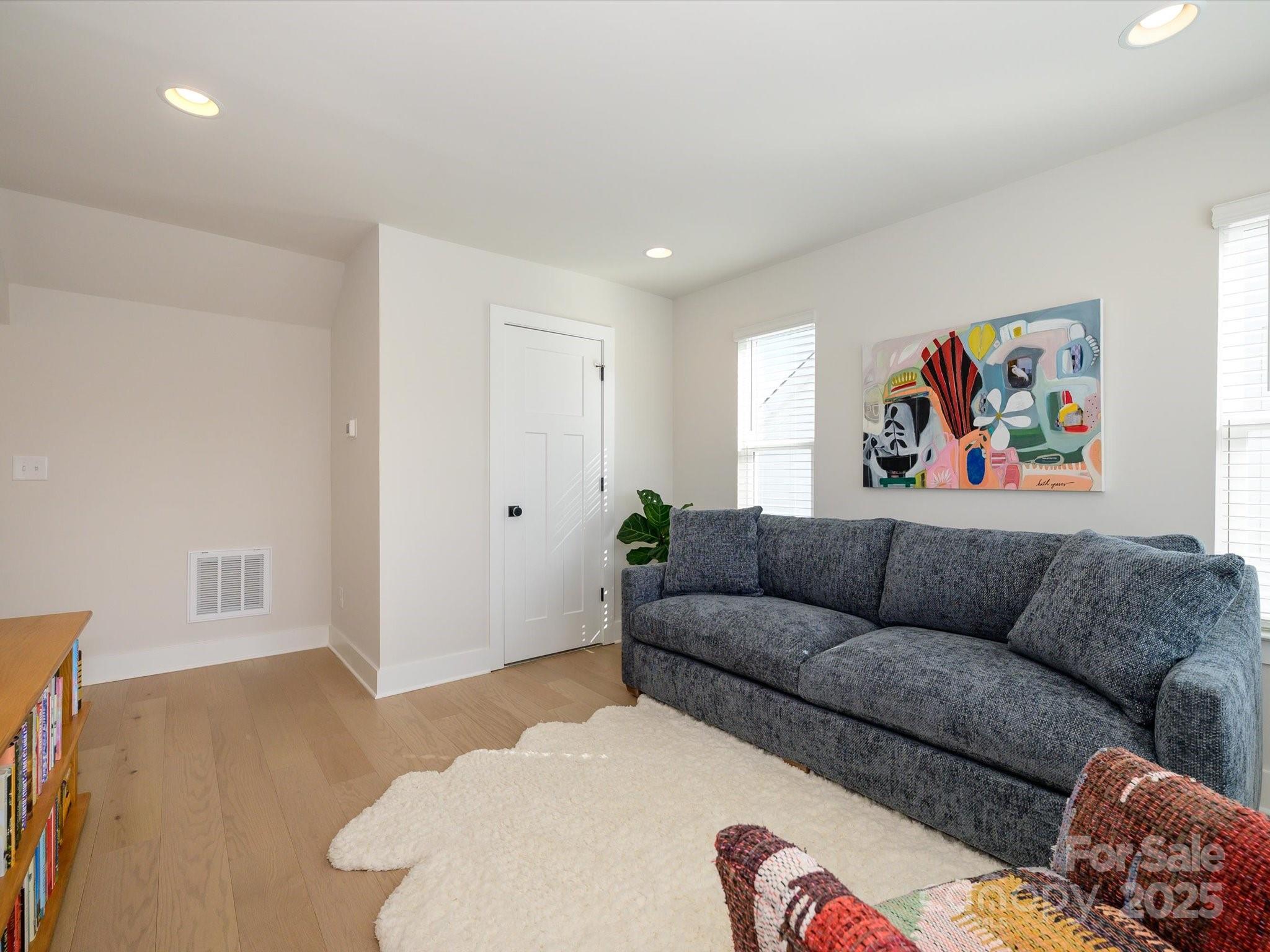 LOSO Terraces - Residential