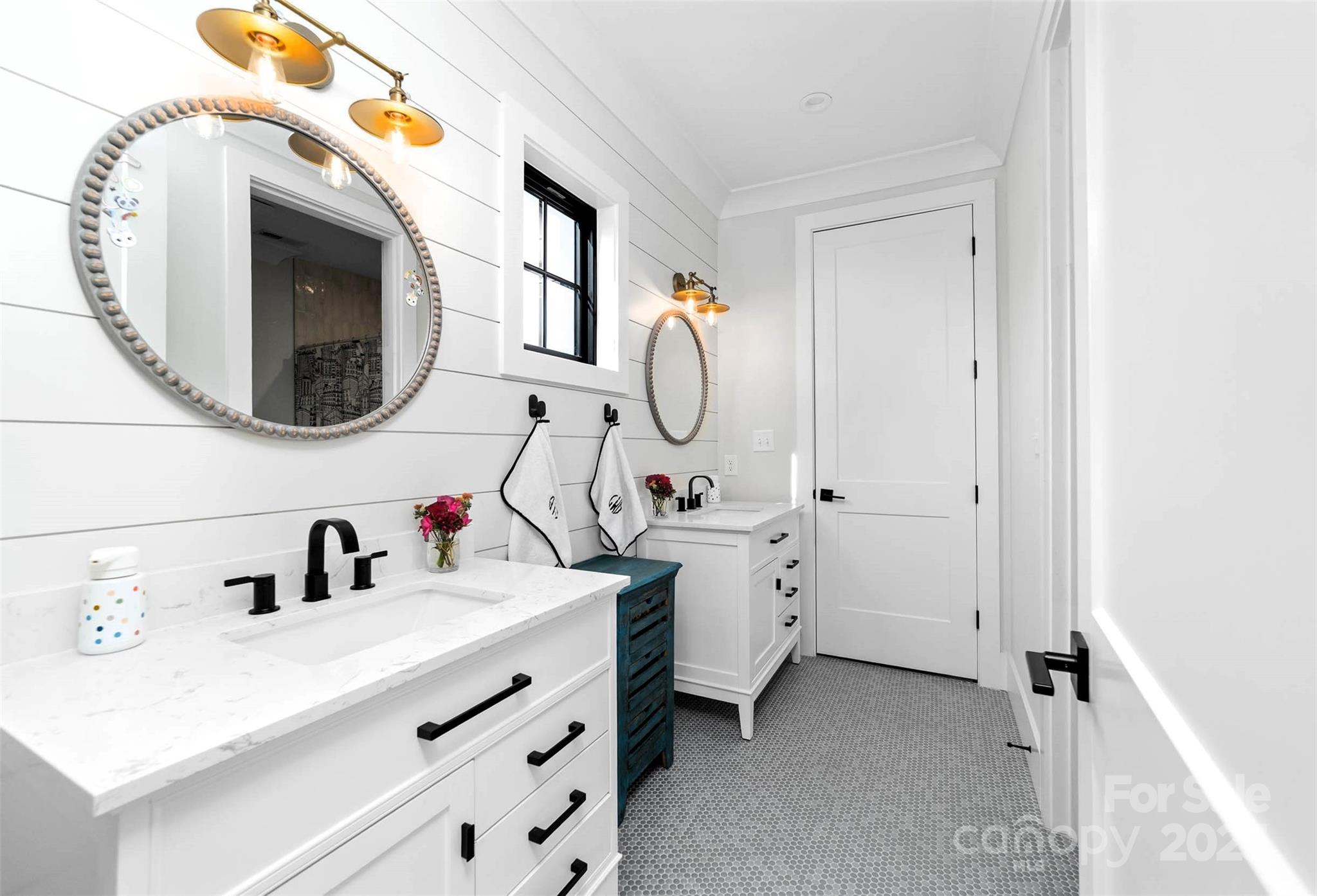 Villa Heights - Residential