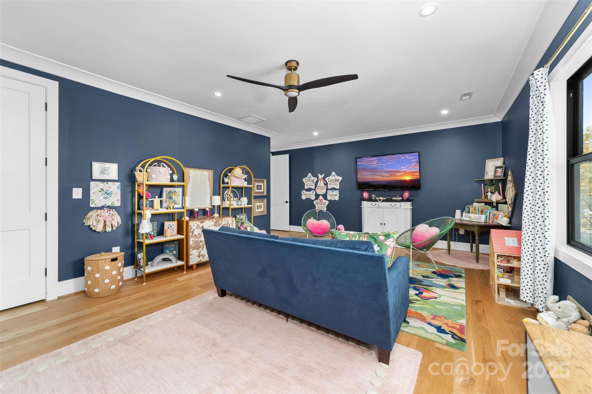 Villa Heights - Residential