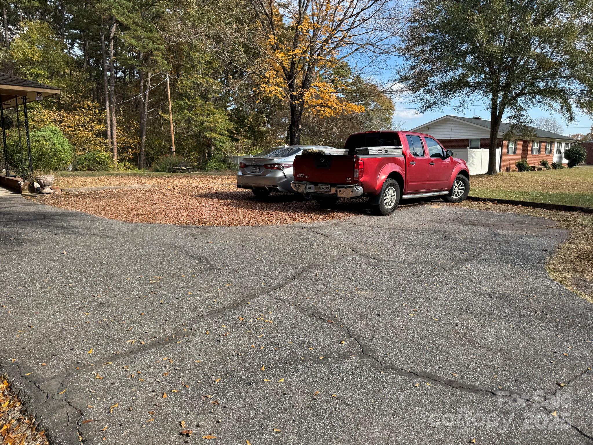 5329 E Highway 27 Highway