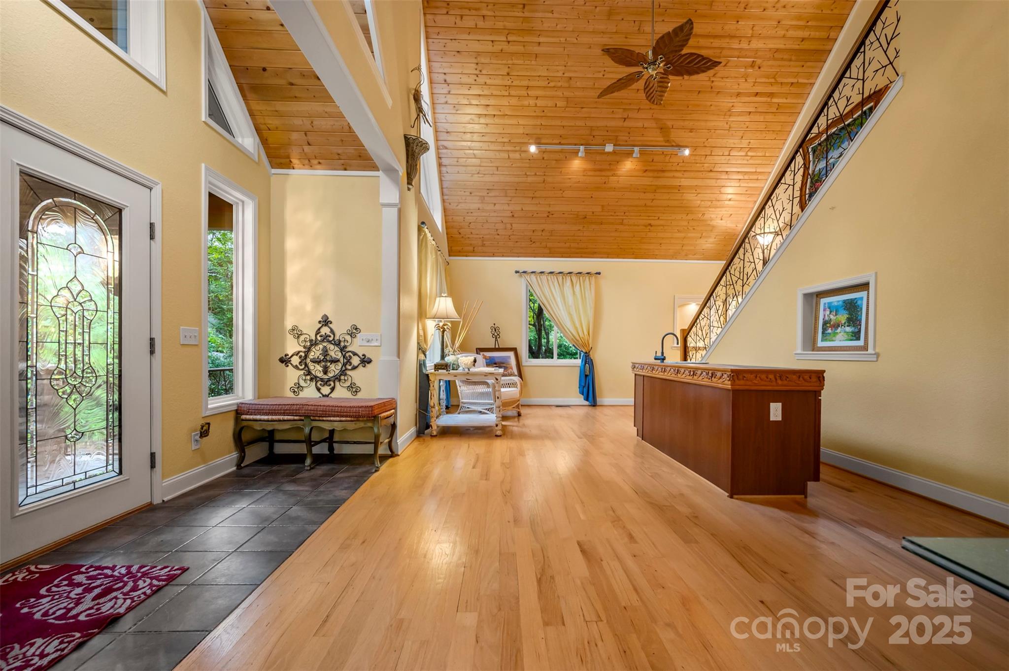 768 White Oak Lane