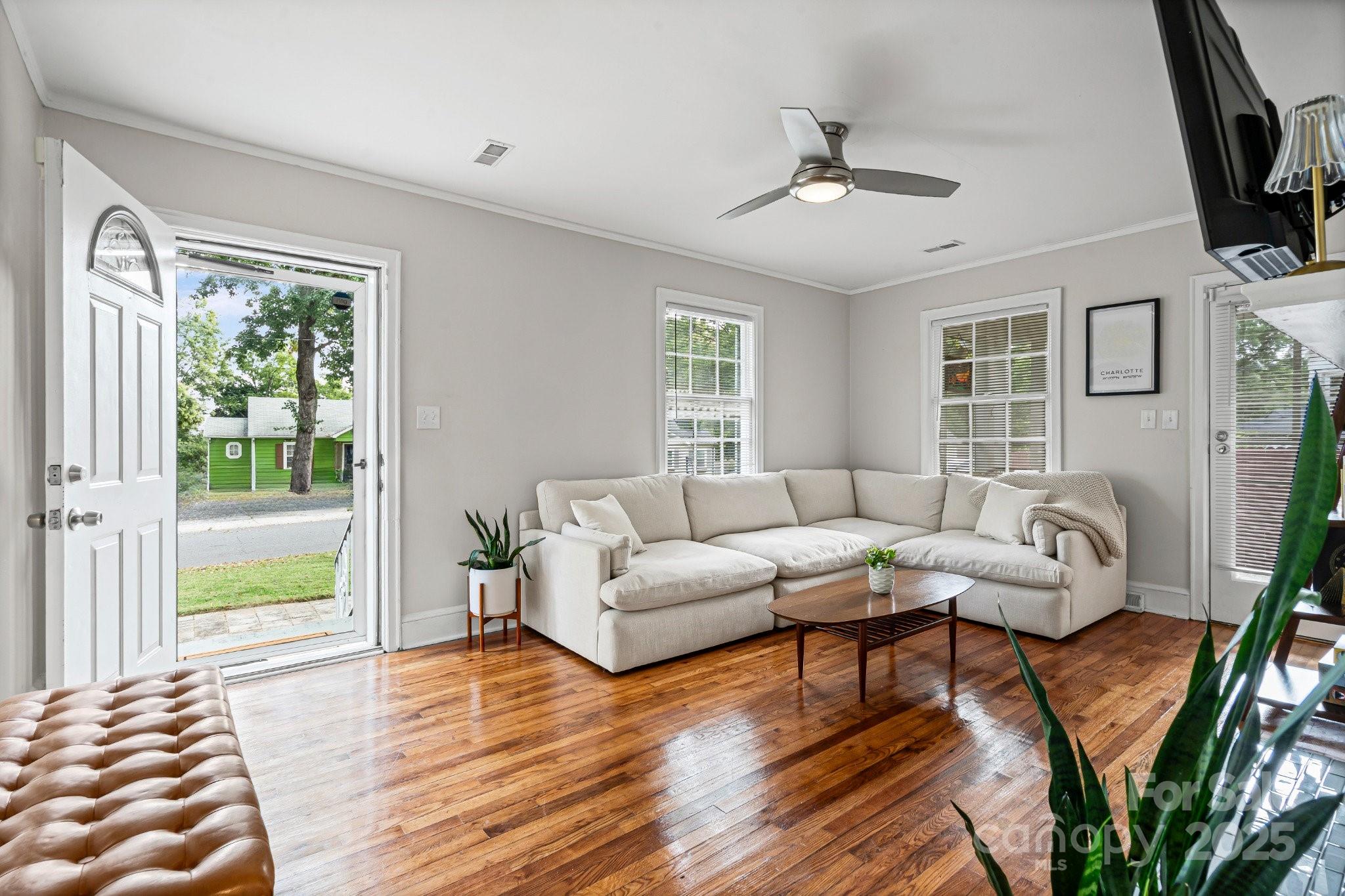 2432 Remount Road