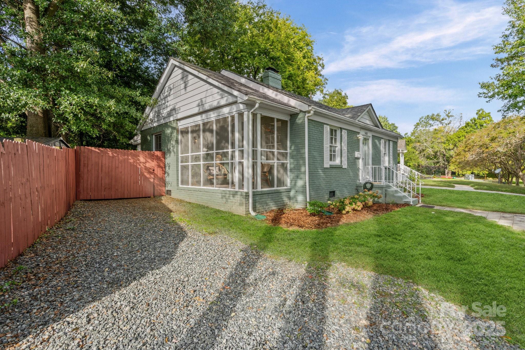 2432 Remount Road
