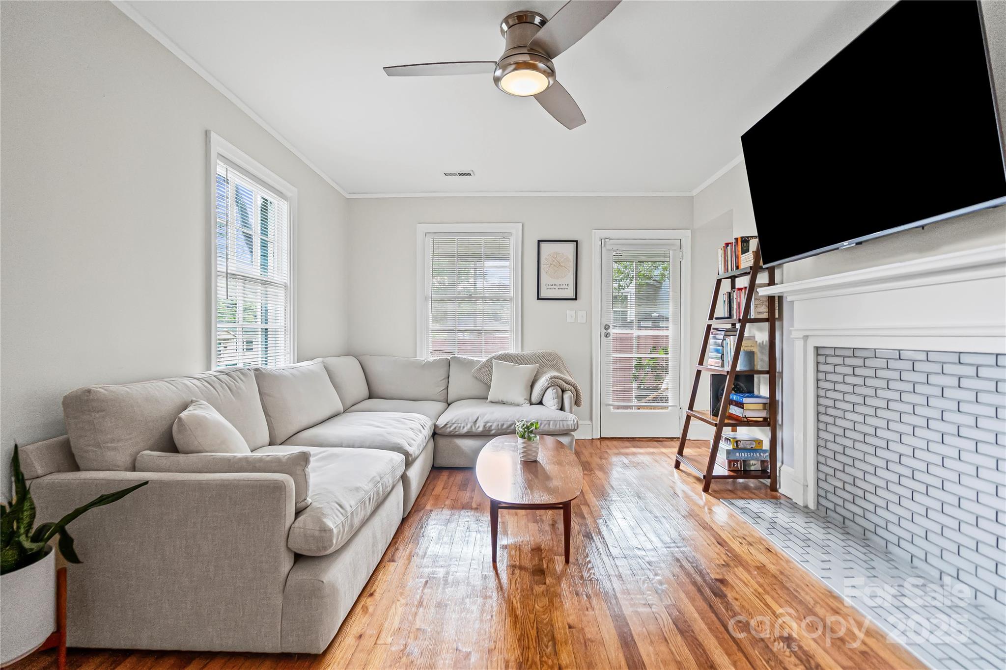 2432 Remount Road