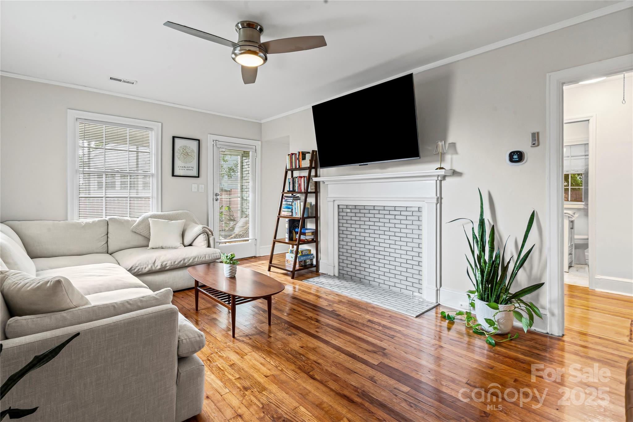 2432 Remount Road