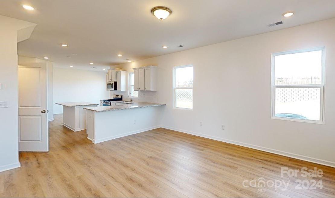 2082 Van Buren Road