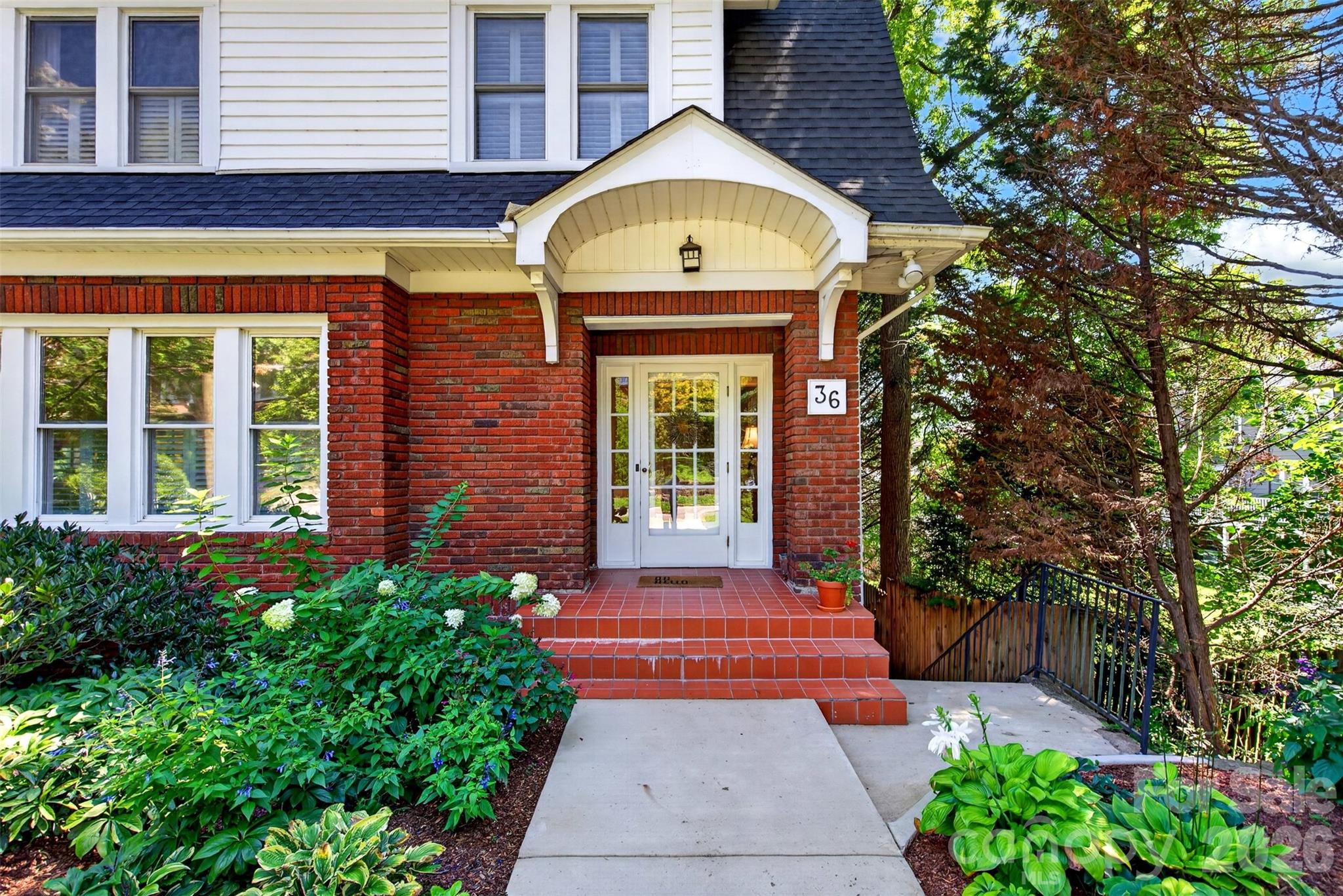 36 Mount Vernon Circle