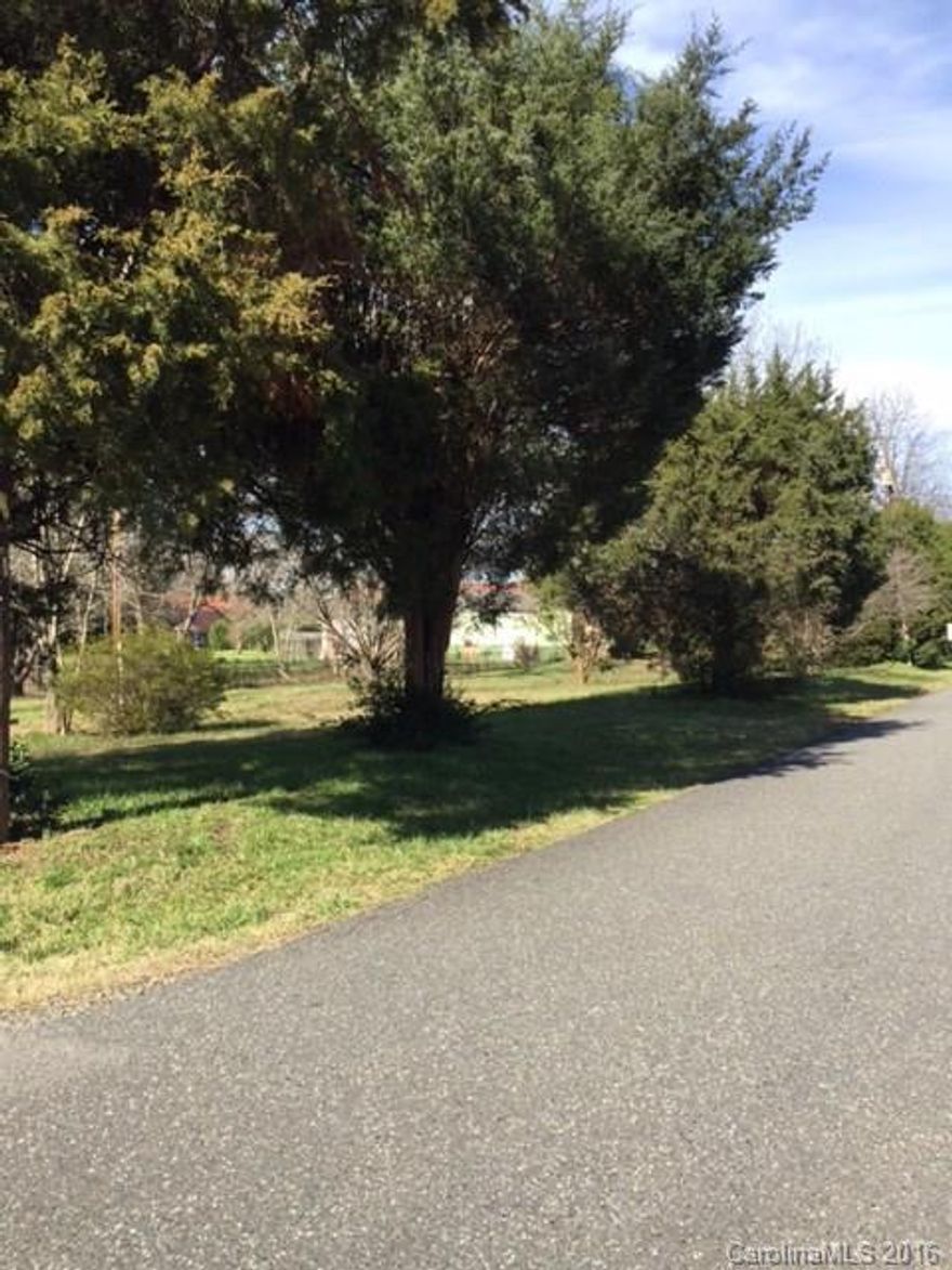 Residential Corner Lot (.33 acre) ready for you to build your new home. City water/sewer, close to interstate and shopping.