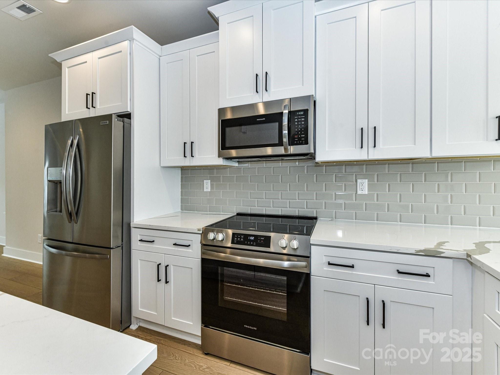 1029 Northend Drive 30