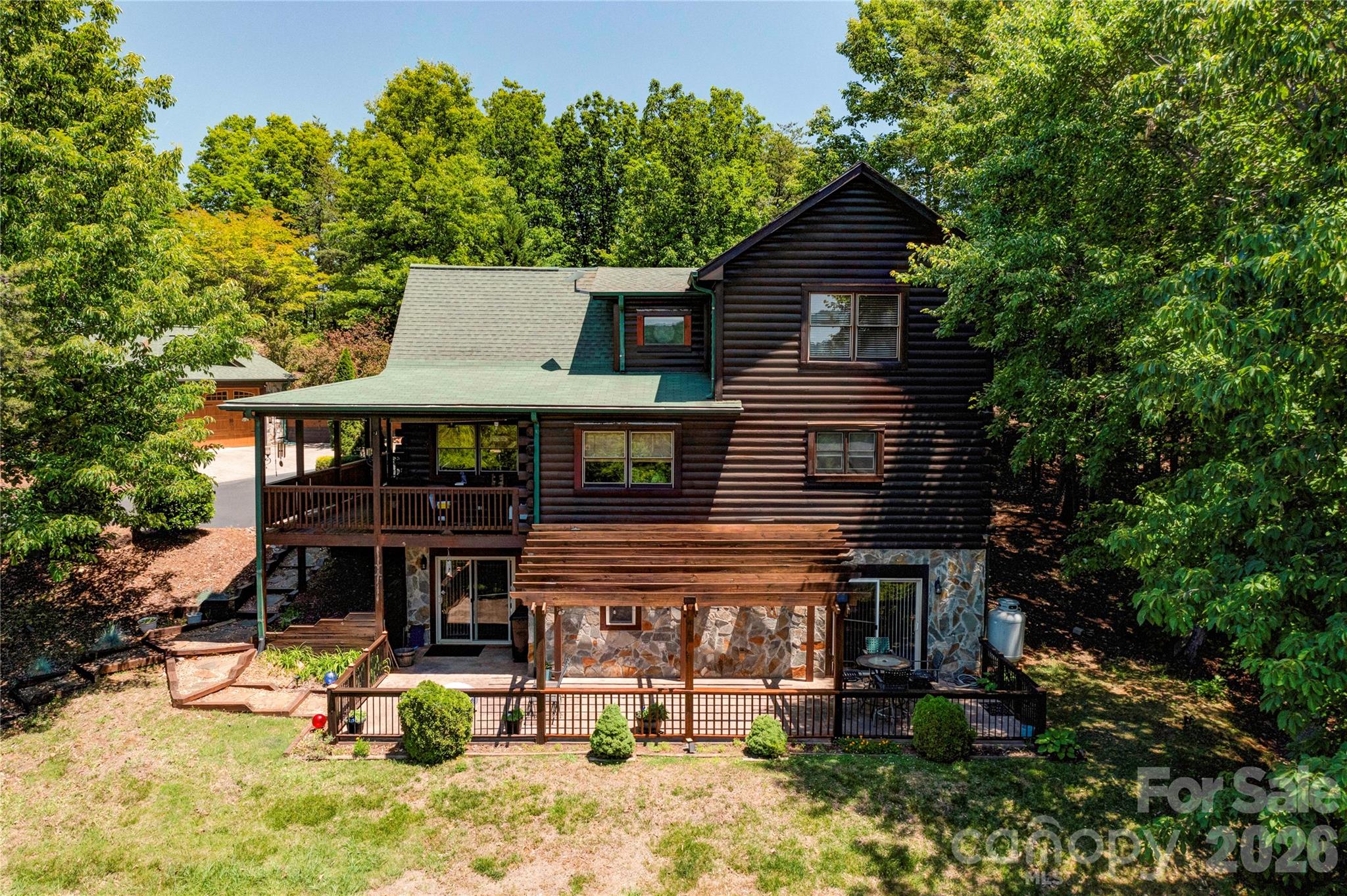389 Woodgate Drive