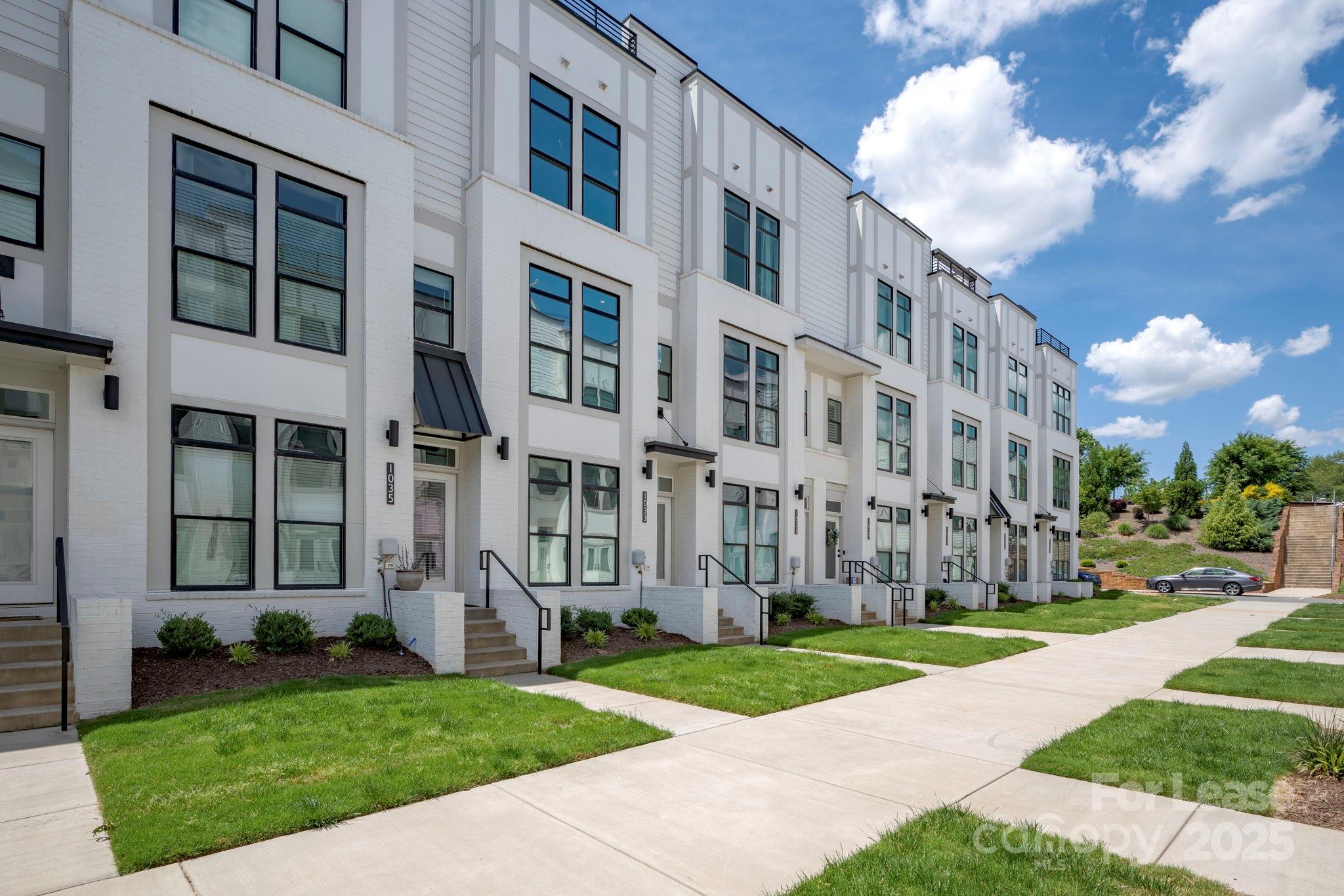 1033 Wesley Terrace Avenue