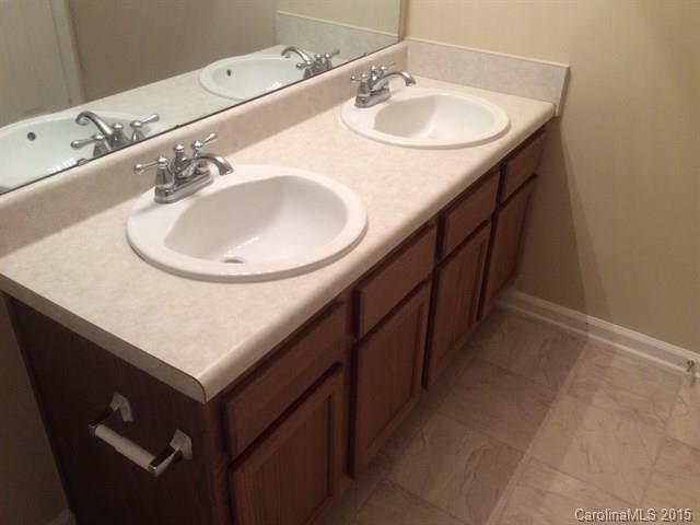 Hamilton lakes - Residential Lease