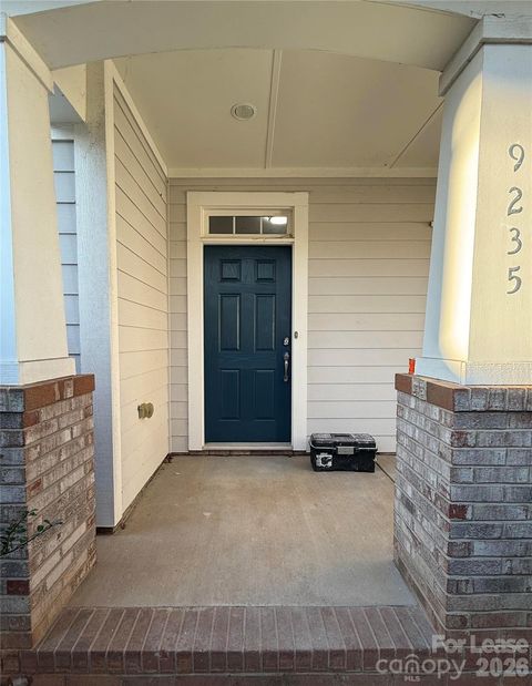 Photo of 9235 Island Overlook Court, Cornelius, NC 28031 (MLS # 4334897)