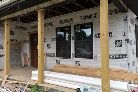 136 Edwards Avenue Swannanoa NC 28778