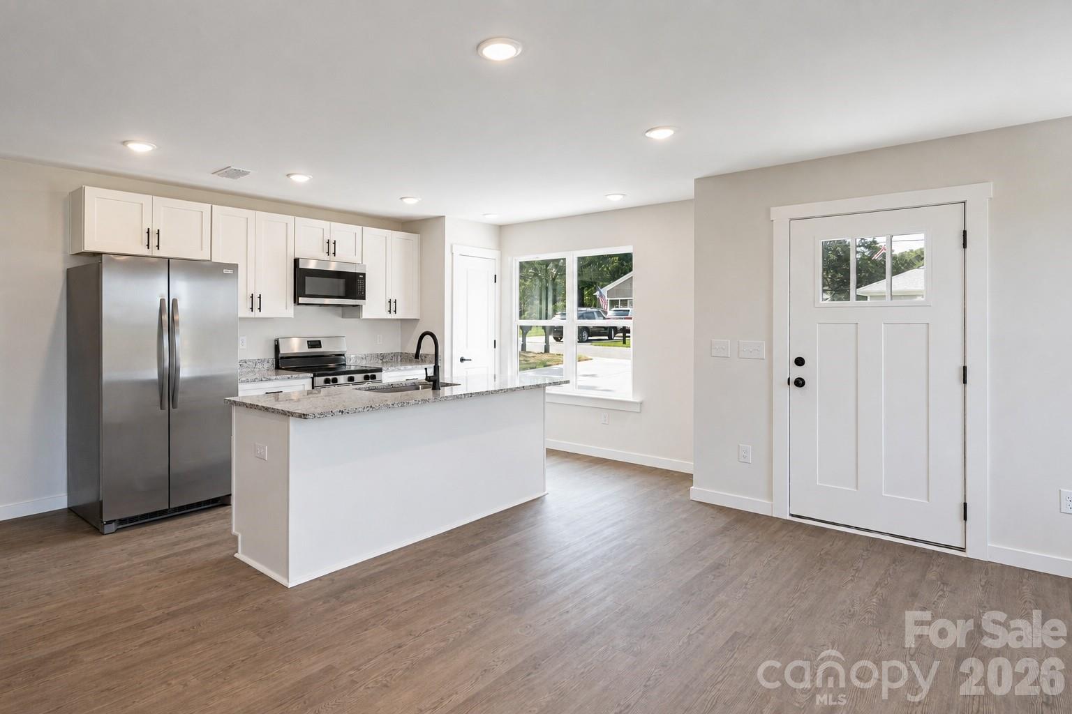 415-417 F Avenue SE