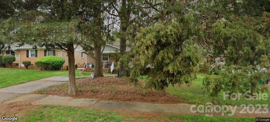 Update--We have received several offers on the property. The seller is asking for all offers by Sunday 4.30.2023.
Great investment property or handyman special. 4-bedroom, 2 bathroom all brick home. Home needs some TLC but is a solid brick ranch that would make an excellent rental or home. This house will clean up nicely. Excellent south Charlotte location, convenient to I-485, South Blvd, shopping and restaurants. Great investment property or handyman special.