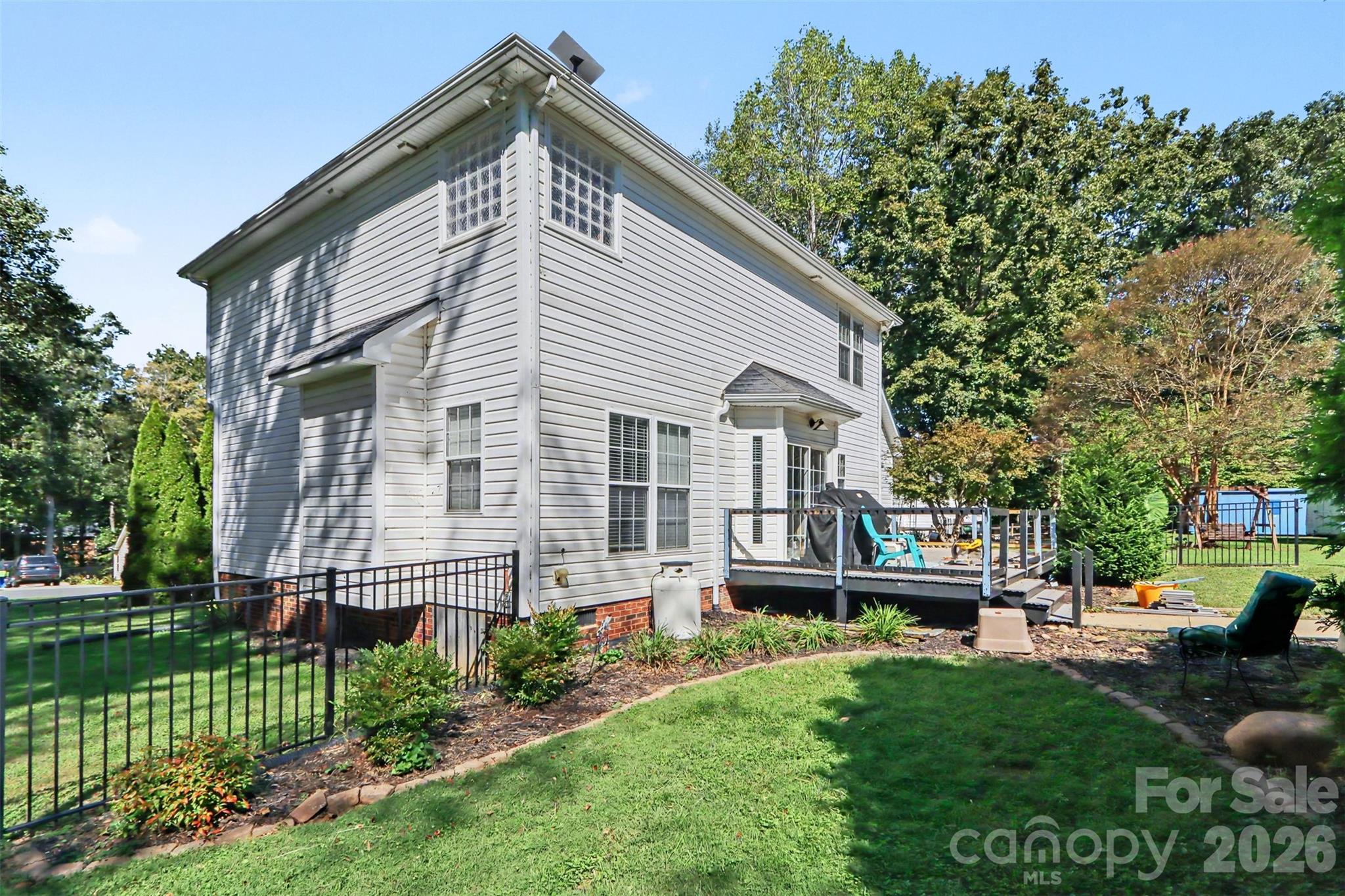 1233 Waterford Road