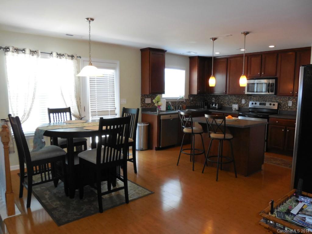 Sandy Pointe - Residential