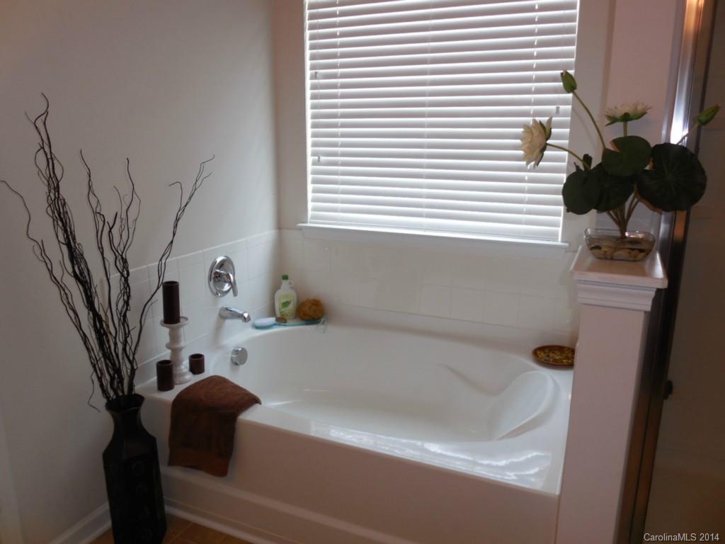 Sandy Pointe - Residential