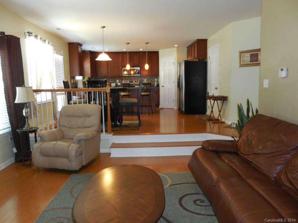 Sandy Pointe - Residential