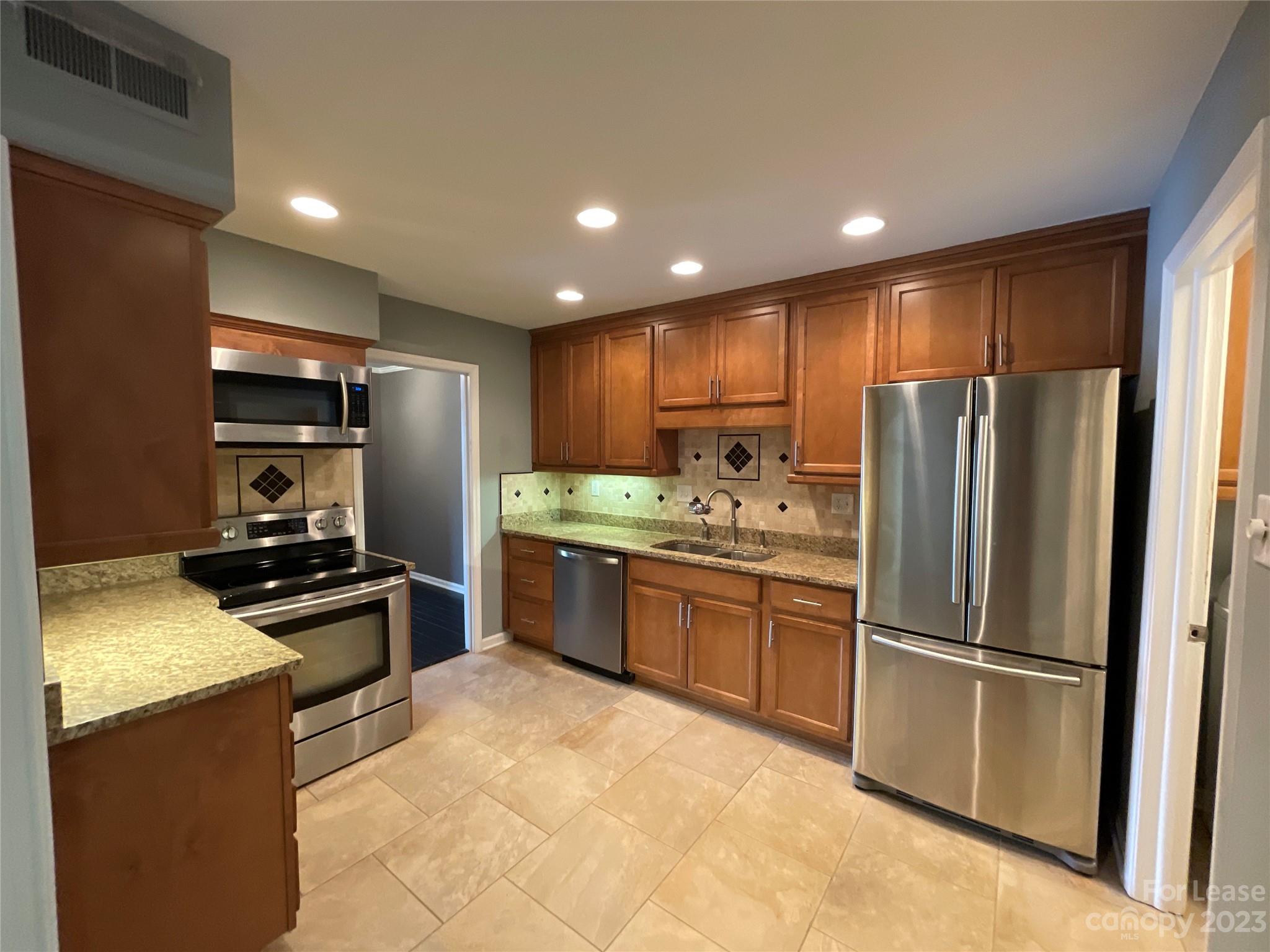 Olde Georgetowne - Residential Lease