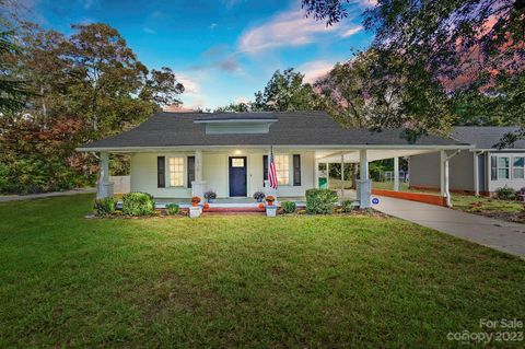 Photo of 1720 Sunset Avenue, Albemarle, NC 28001 (MLS # 4076616)