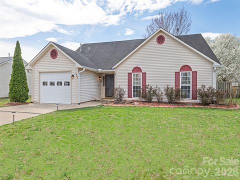 Photo of 922 Woodhill Drive, Fletcher, NC 28732 (MLS # 4358328)