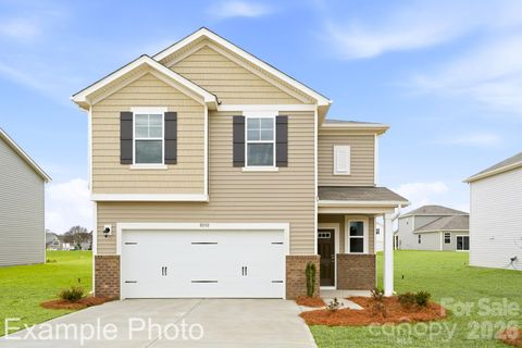 Photo of 2941 31st Street Lane NE, Hickory, NC 28601 (MLS # 4401883)