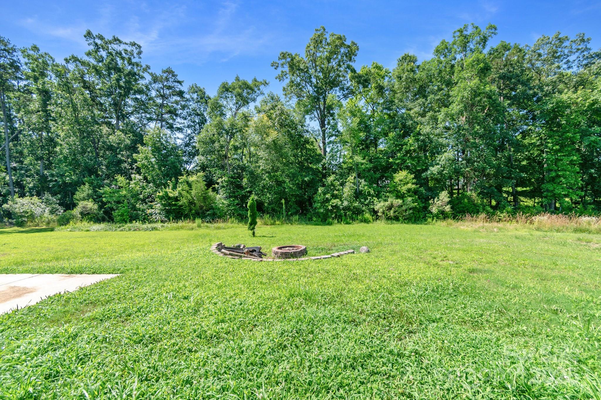 3296 Saddlebrook Drive