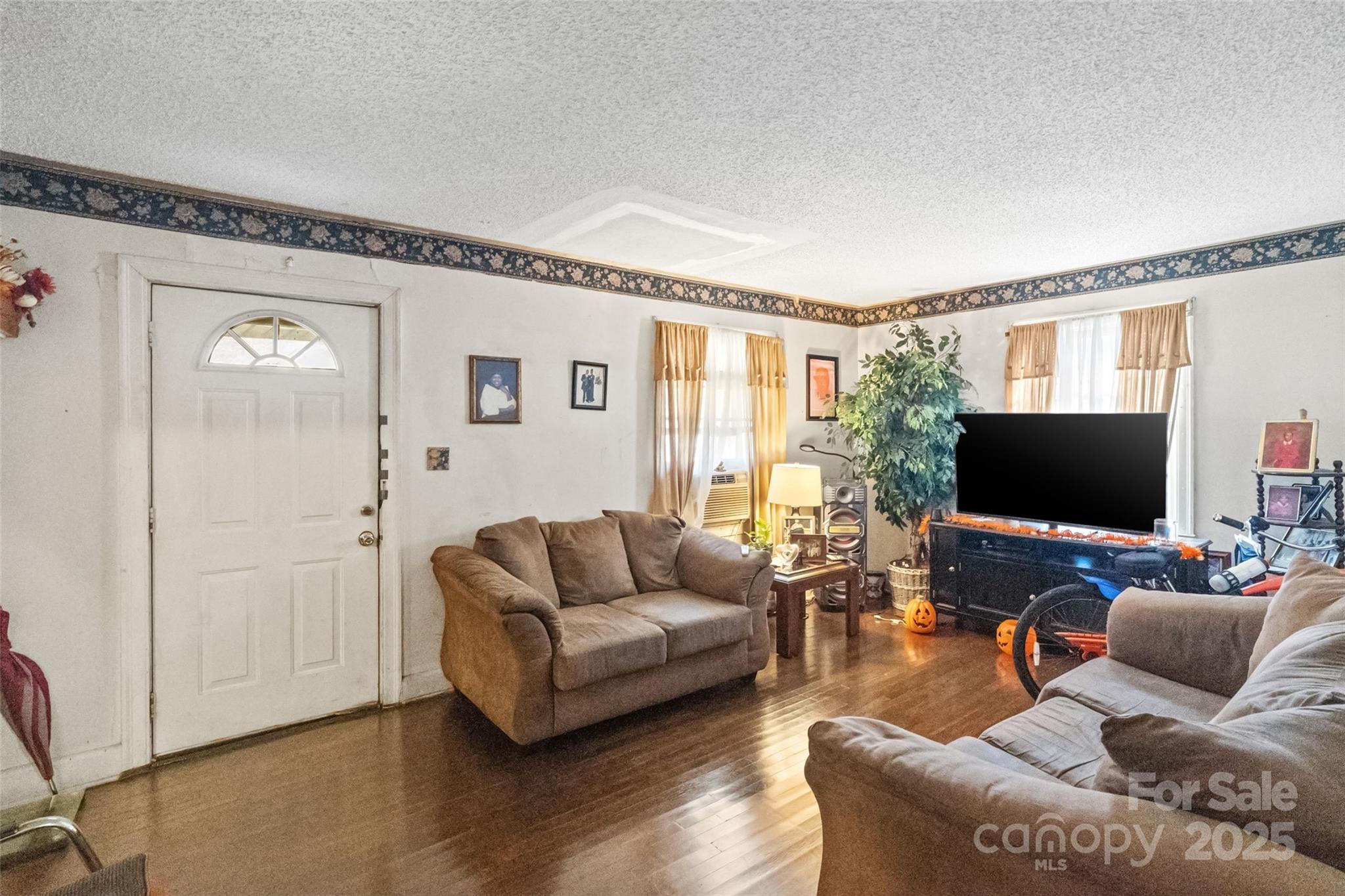 1719 Merriman Avenue