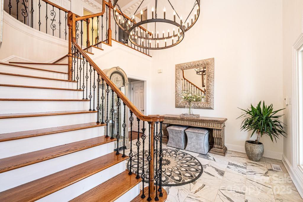 5544 Quail Creek Drive