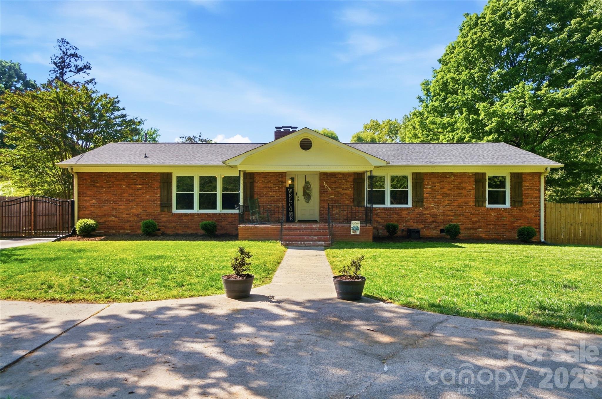 1205 Woodland Avenue