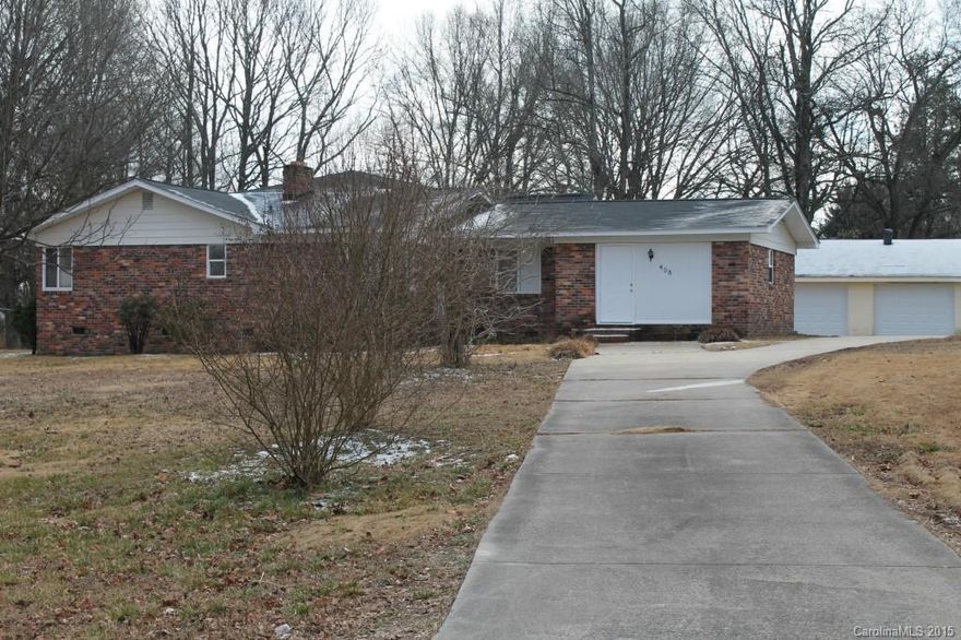 Beautiful Sprawling Ranch home in Clover! Home sits on large lot with HUGE deck to entertain and oversized 2 car detached garage. Interior features Large brick fireplace, upgraded flooring, 3 full baths with nice ceramic tile work in secondary baths. Large kitchen with upgraded appliances and plenty of storage.