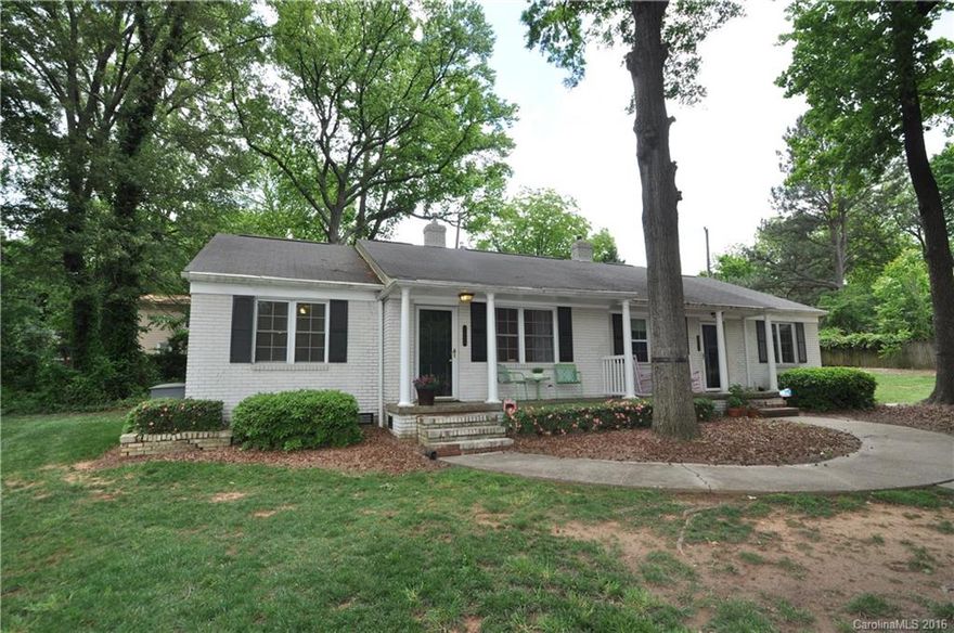 Quintessential Midwood Condo! Midwood Meadows is nestled just 2 blocks from Central Avenue and all the great Midwood hot spots! This condo is full of charm from the original hardwood floors, to the phone nook and the solar tube lighting the bathroom. The large fenced back patio has beautiful mature landscaping offering nice privacy. Cute kitchen featuring granite counters and a sleek modern faucet.